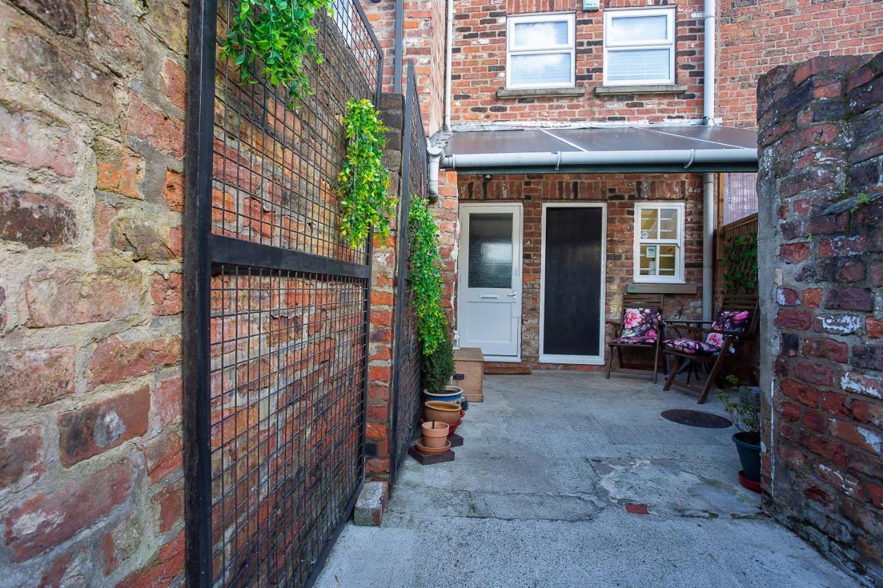 Courtyard Apartment York Exterior foto